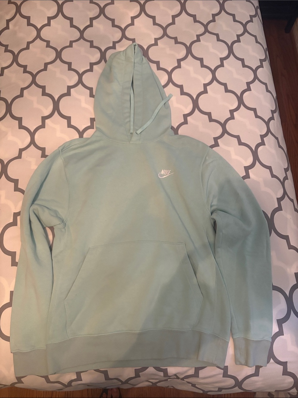 Nike Light Mint Green Hoodie with White Swoosh - Picture 1 of 2
